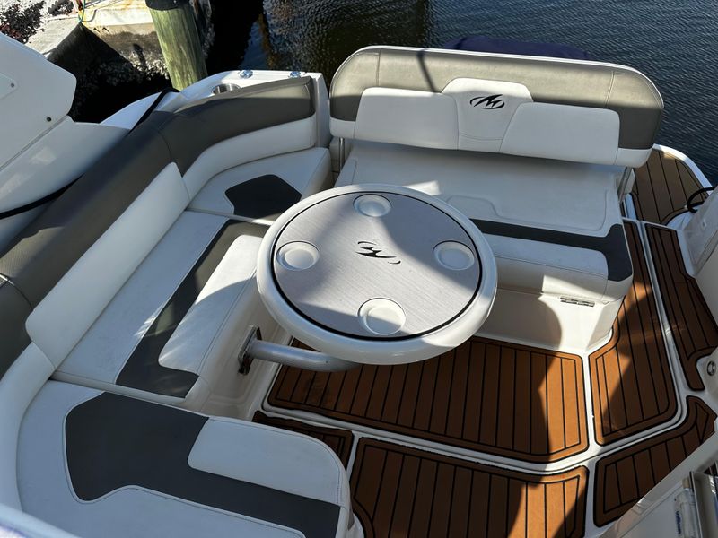 2014 Monterey 280 Sport Yacht