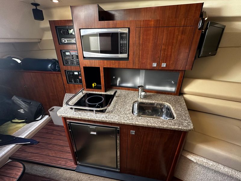 2014 Monterey 280 Sport Yacht