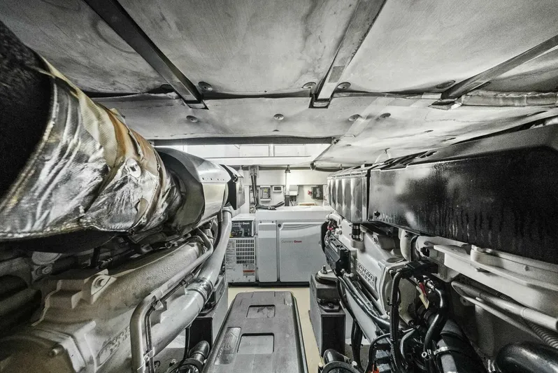 This Is Us 2 Yacht Photos Pics 2016 Azimut 50 Fly - Image 72