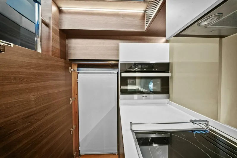 This Is Us 2 Yacht Photos Pics 2016 Azimut 50 Fly - Image 59