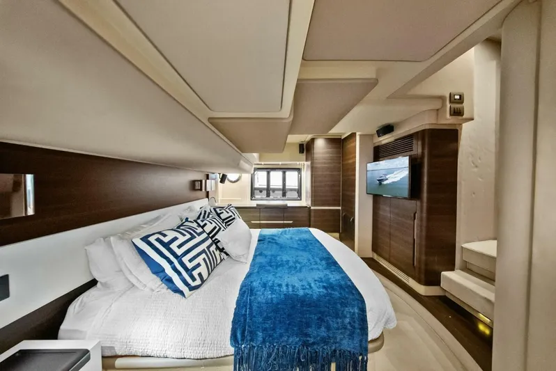 This Is Us 2 Yacht Photos Pics 2016 Azimut 50 Fly - Image 51