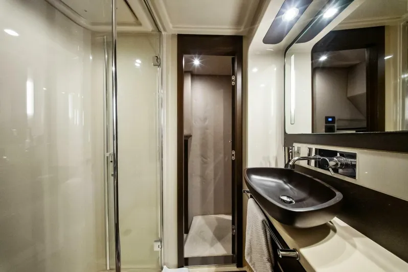 This Is Us 2 Yacht Photos Pics 2016 Azimut 50 Fly - Image 56