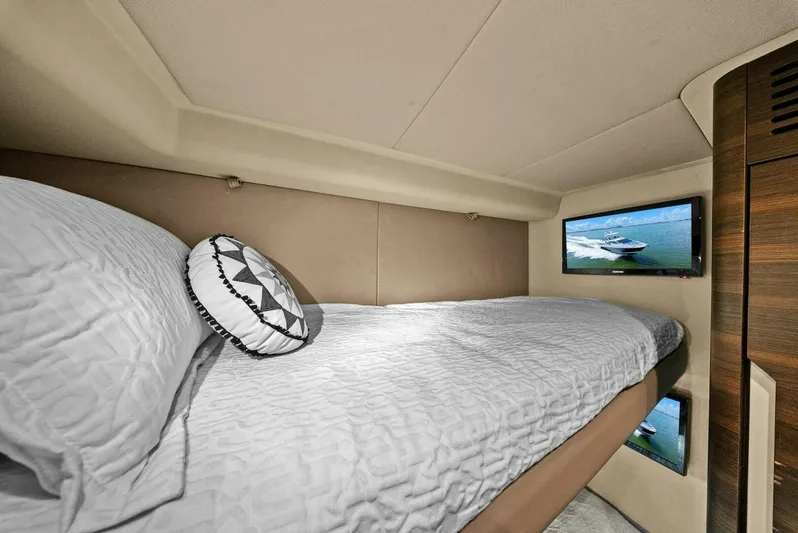 This Is Us 2 Yacht Photos Pics 2016 Azimut 50 Fly - Image 70