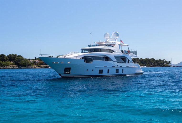 2014-92-11-benetti-delfino-93