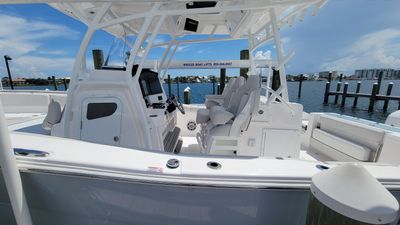 Sea Fox 328 Commander
