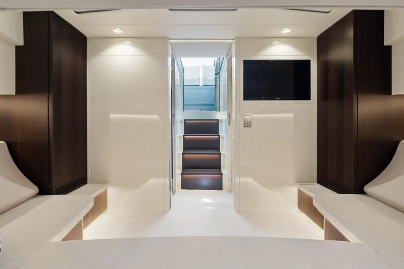 Pura Vida Yacht Photos Pics 