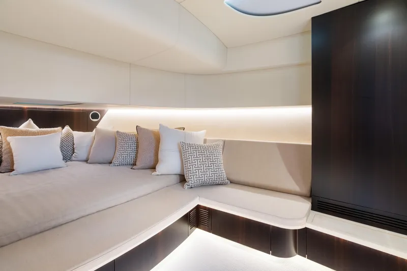 Pura Vida Yacht Photos Pics 