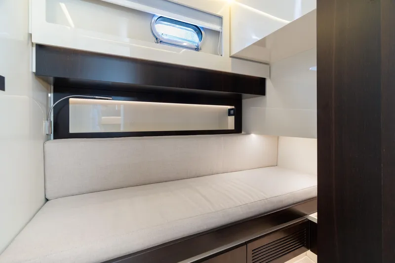 Pura Vida Yacht Photos Pics 