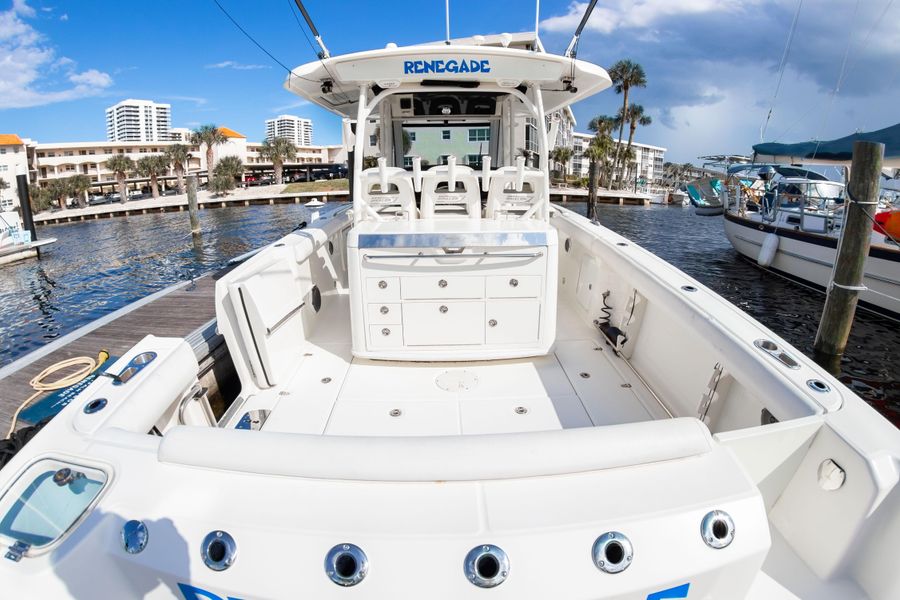 2015 Boston Whaler 350 Outrage