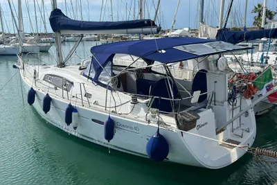 2010 Beneteau Oceanis 40