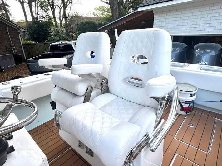 Tail Dragger Yacht Photos Pics 