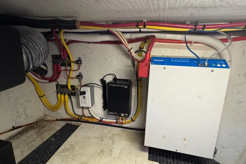  Yacht Photos Pics Electrical wiring and components inside a 2005 Ocean Sport Roamer 30 boat.