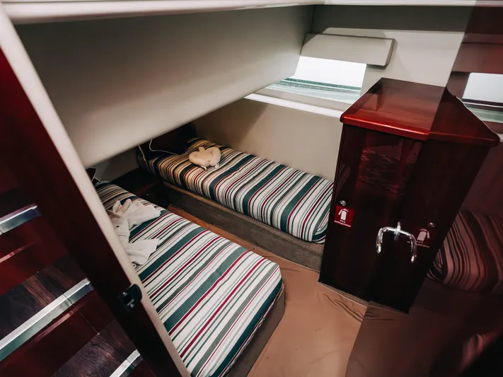 Ushaka Yacht Photos Pics 