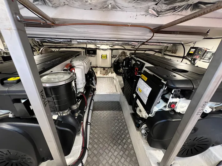 Axel Yacht Photos Pics 