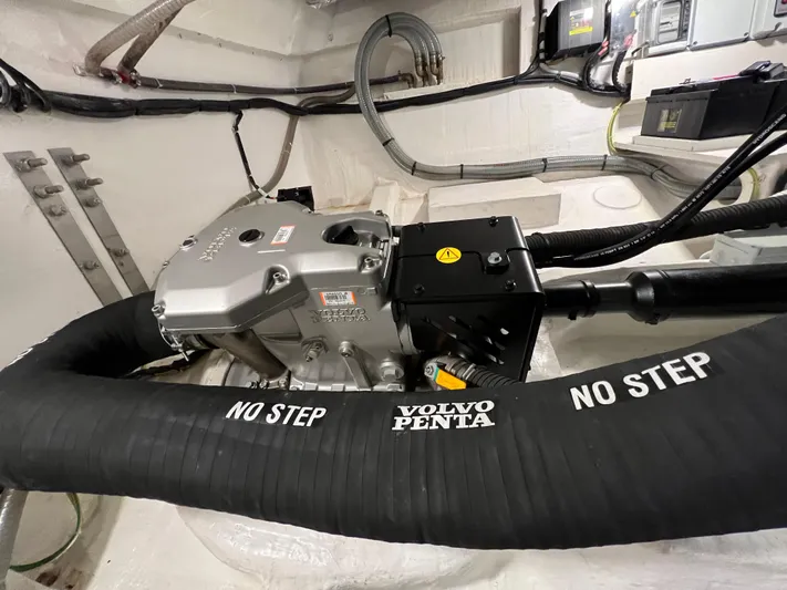 Axel Yacht Photos Pics 