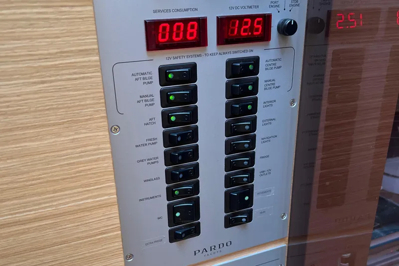 Axel Yacht Photos Pics 