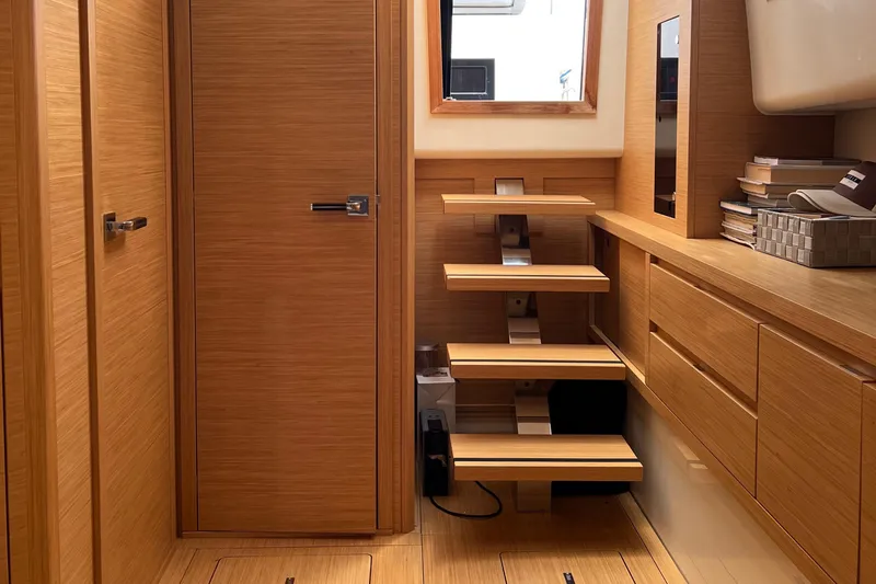 Axel Yacht Photos Pics 