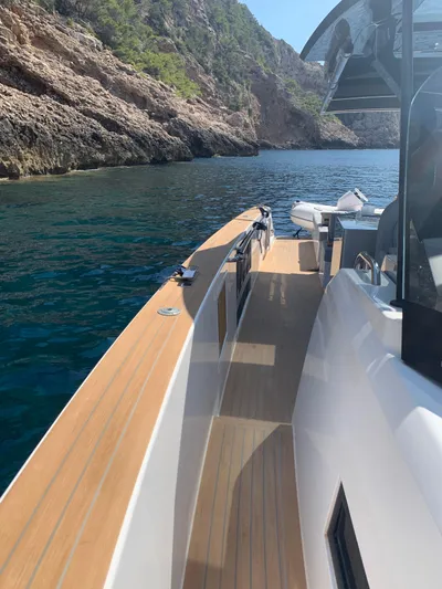 Axel Yacht Photos Pics 