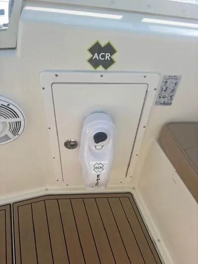 Dry-hydro Yacht Photos Pics 