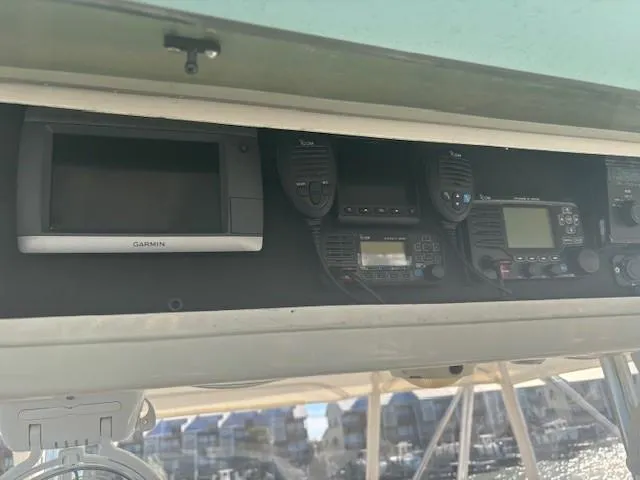 Dry-hydro Yacht Photos Pics 