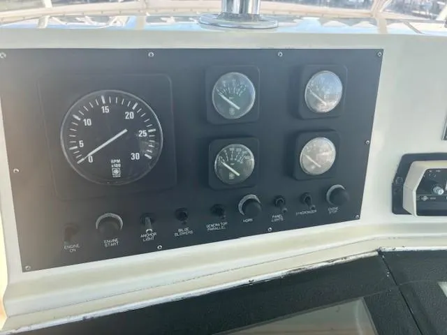 Dry-hydro Yacht Photos Pics 