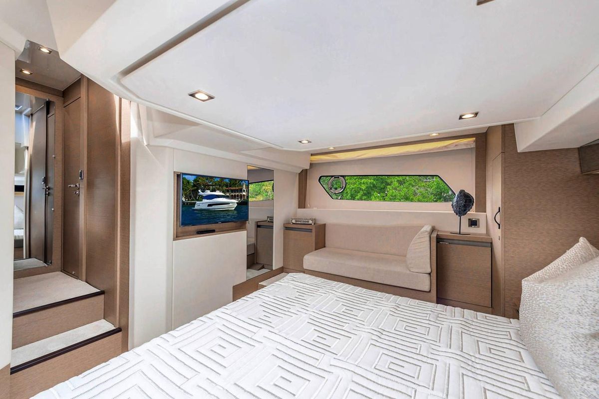 2023 Prestige 46 