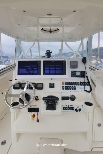  Yacht Photos Pics 2008 Hydra-Sports Vector 3500 VX helm with dual displays and control panel.