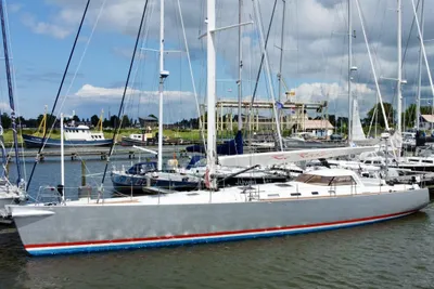 KM Yachtbuilders Stadtship 70