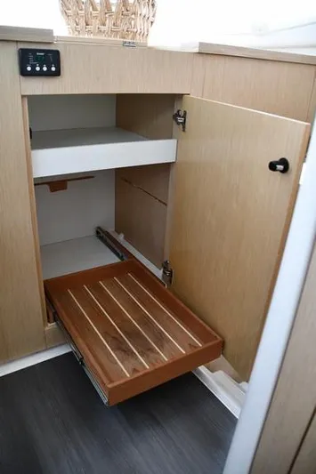 Lil Anna Yacht Photos Pics 