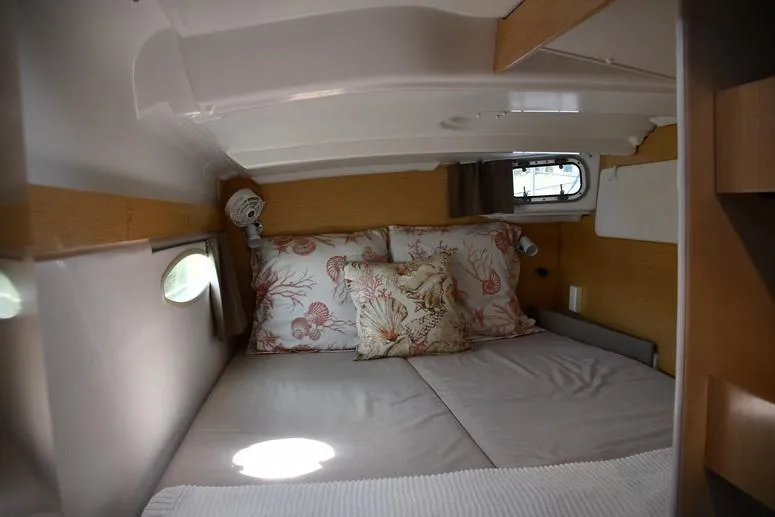 Lil Anna Yacht Photos Pics 