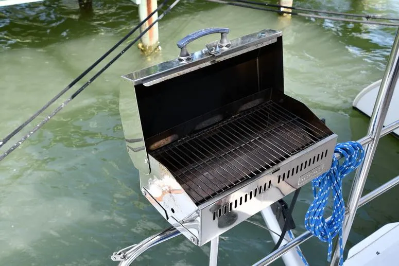 Lil Anna Yacht Photos Pics 