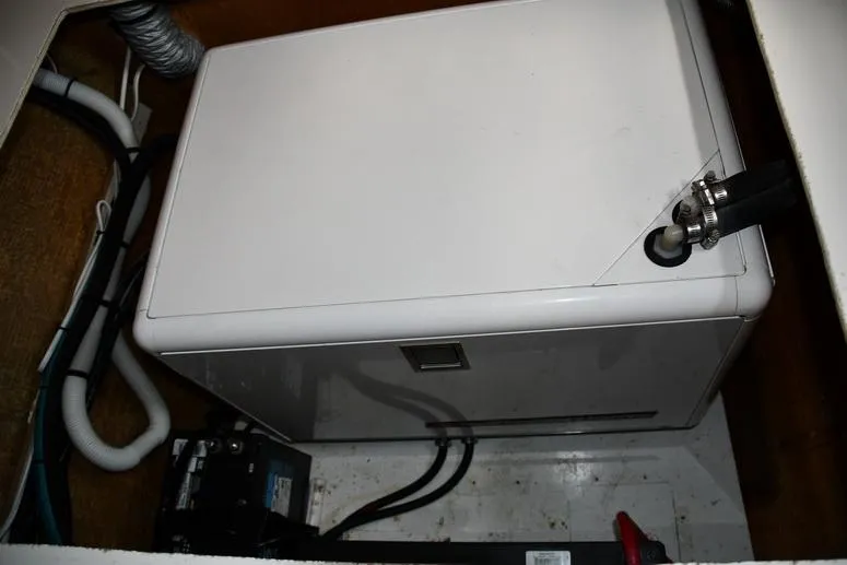 Lil Anna Yacht Photos Pics 