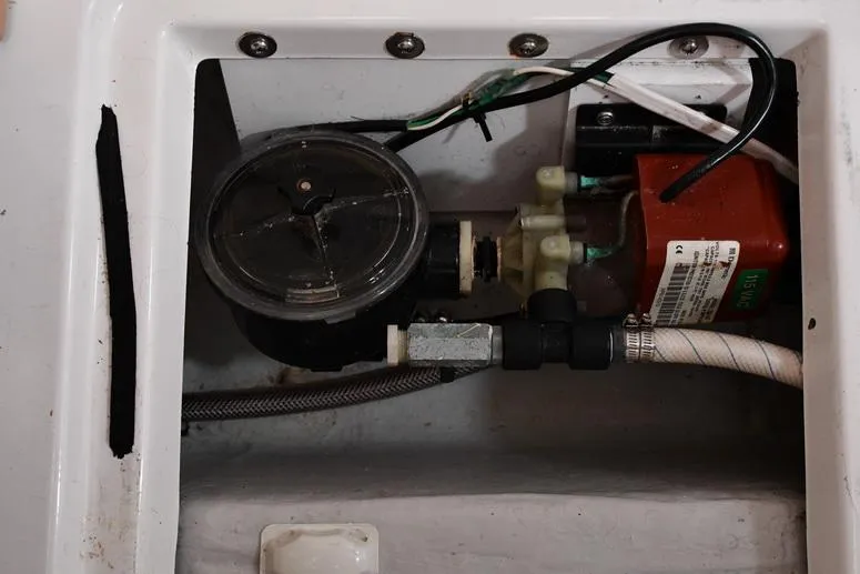 Lil Anna Yacht Photos Pics 