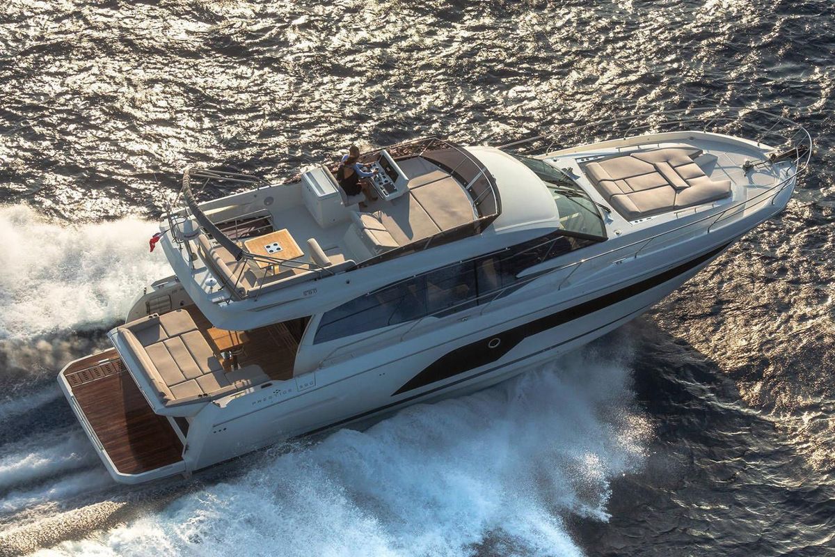 2020 Prestige 61 