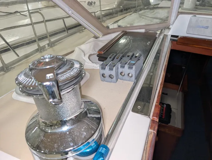 Navicula Yacht Photos Pics 2001 J Boats J/46 sailboat deck with winch and rope clutches.