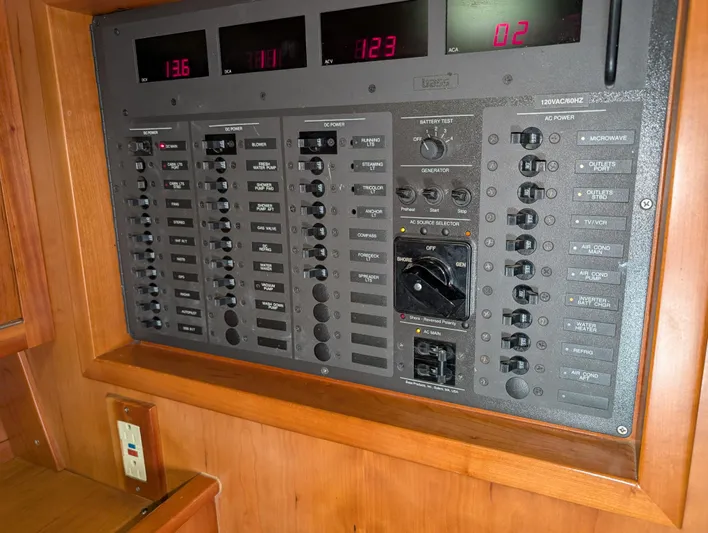 Navicula Yacht Photos Pics 