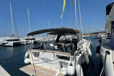 2021 Dufour 530