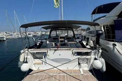 2021 Dufour 530