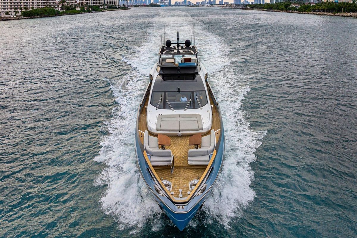 2022 Azimut 94 