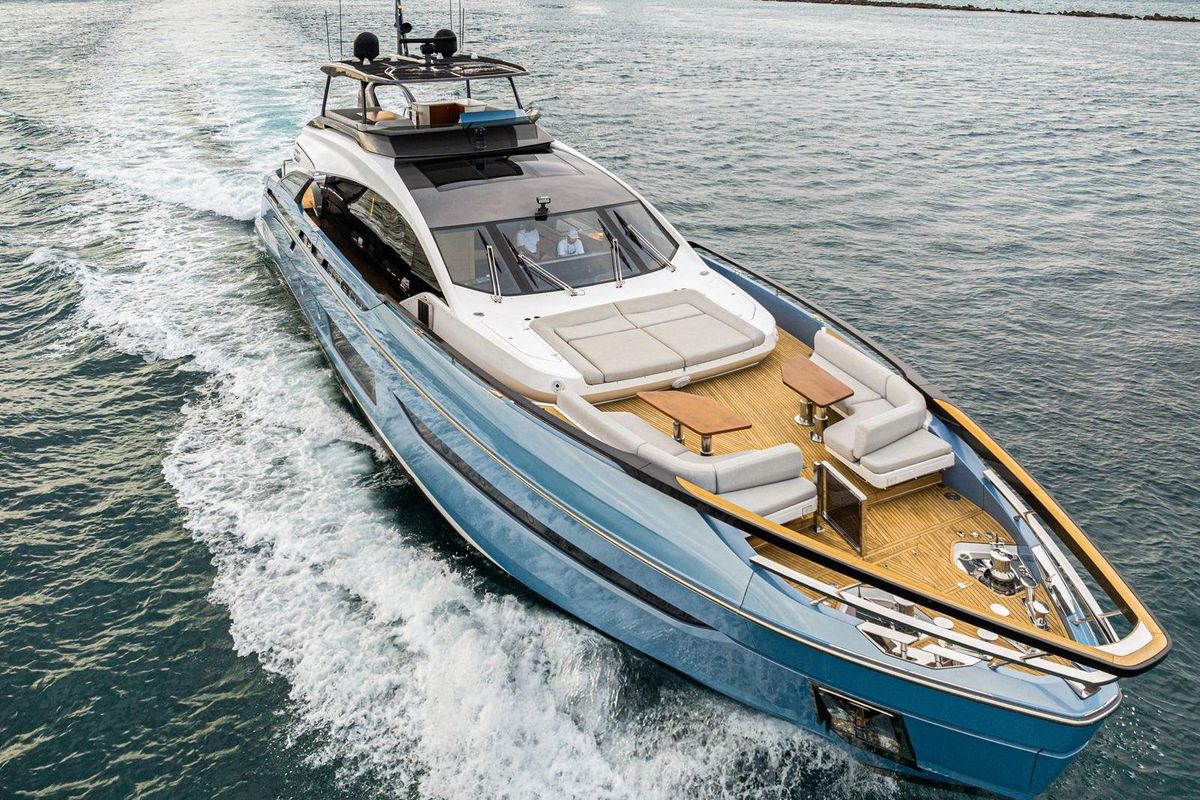 2022 Azimut 94 
