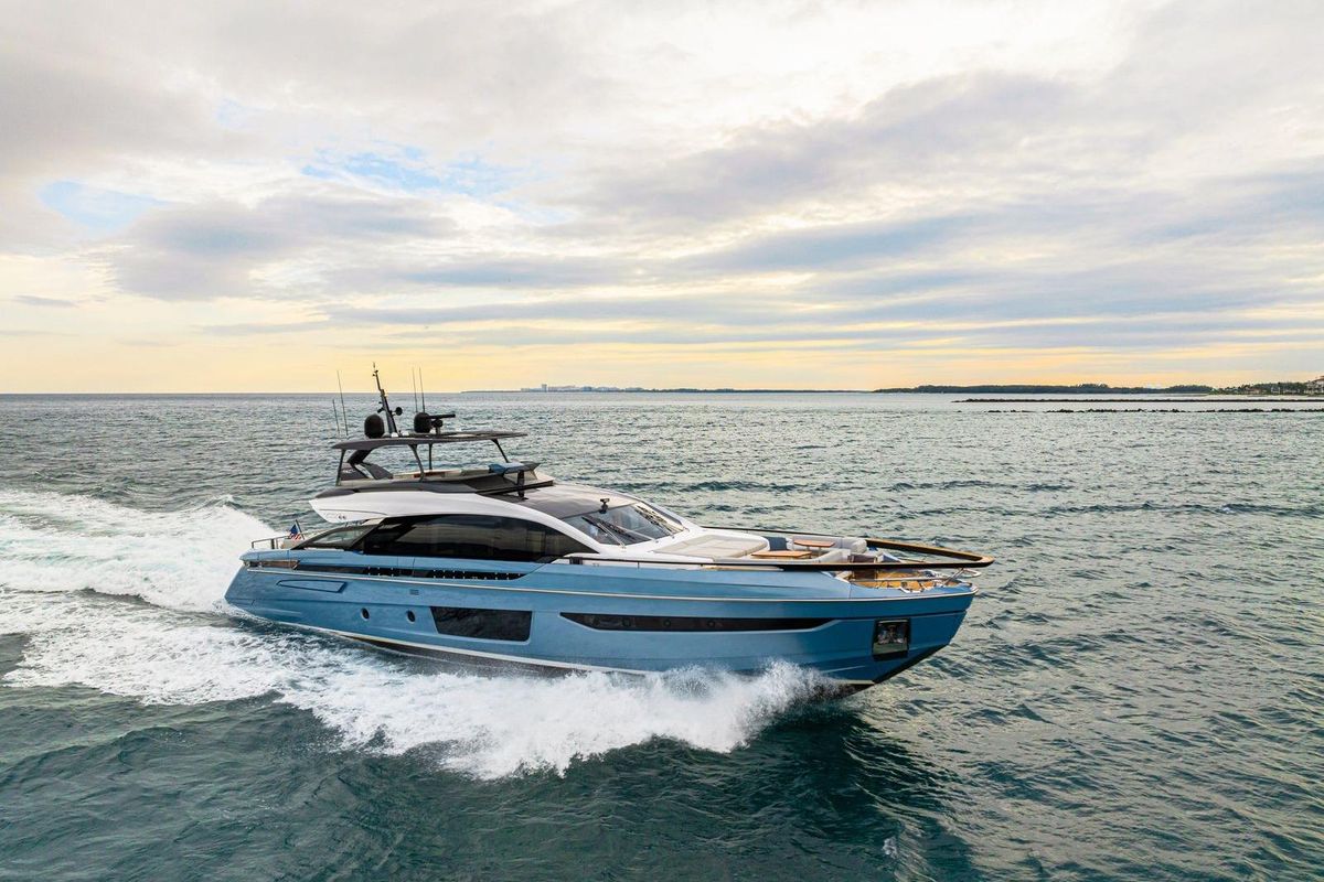 2022 Azimut 94 