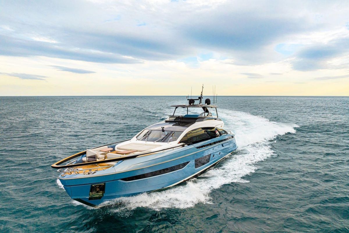 2022 Azimut 94 