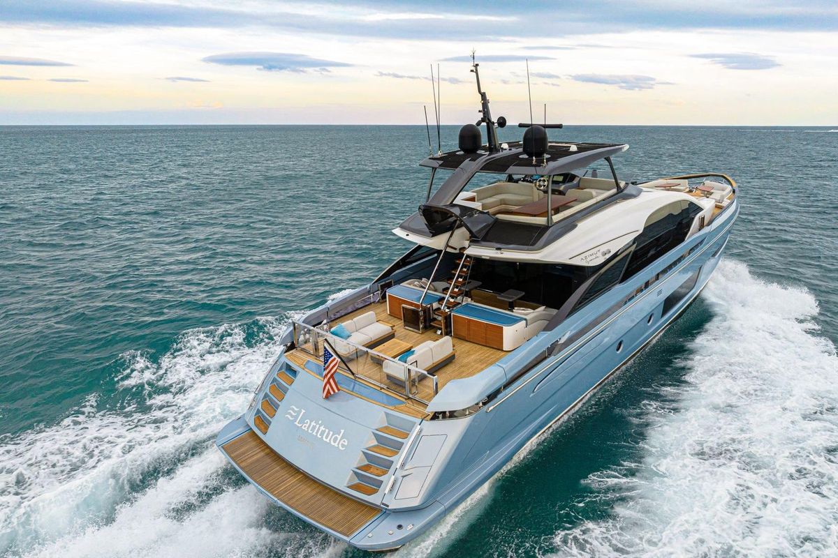 2022 Azimut 94 