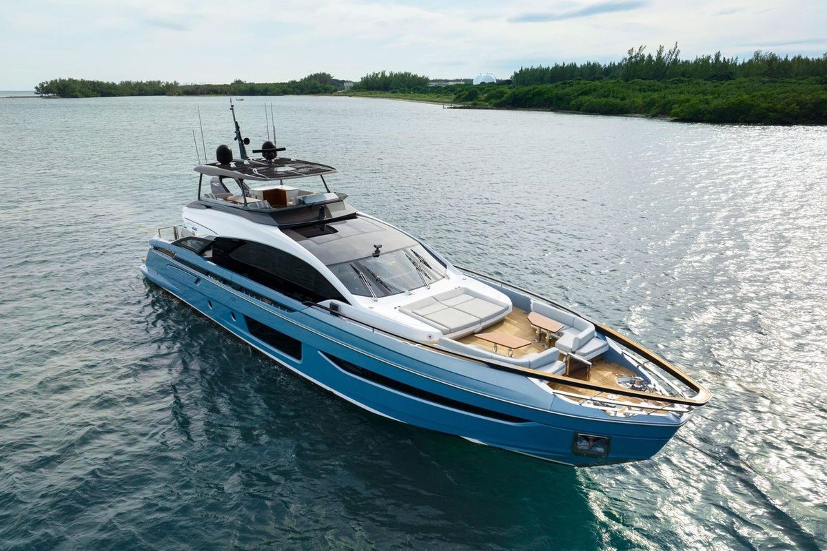 2022 Azimut 94 