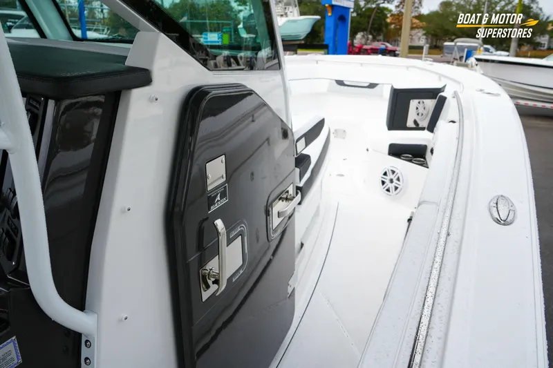  Yacht Photos Pics 2026 Blackfin 332 CC boat interior with sleek design and modern features.