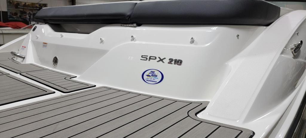 2023 Sea Ray 210 SPX
