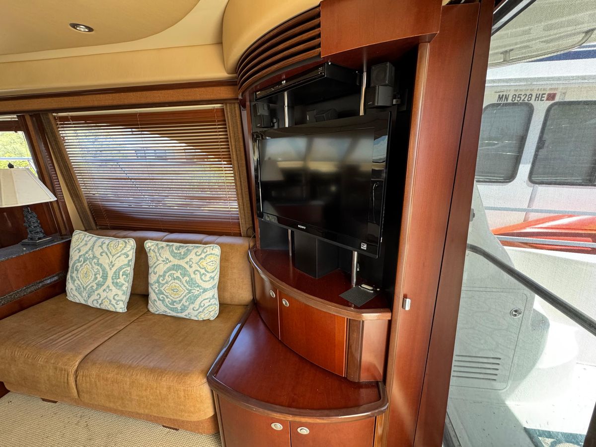 2005 Sea Ray 50 