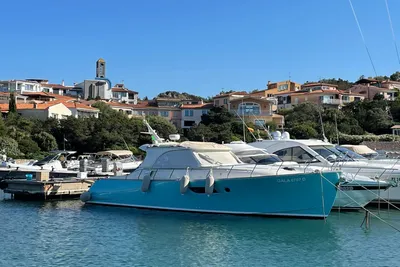 2008 Mochi Craft Dolphin 44