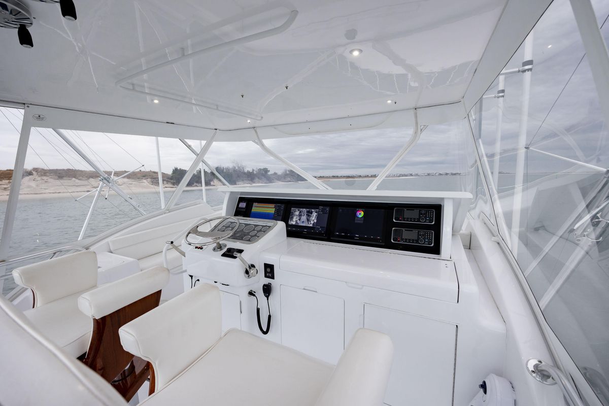 2000 Hatteras 60 