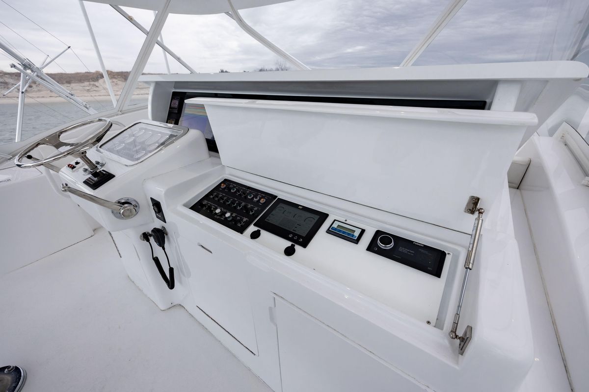 2000 Hatteras 60 